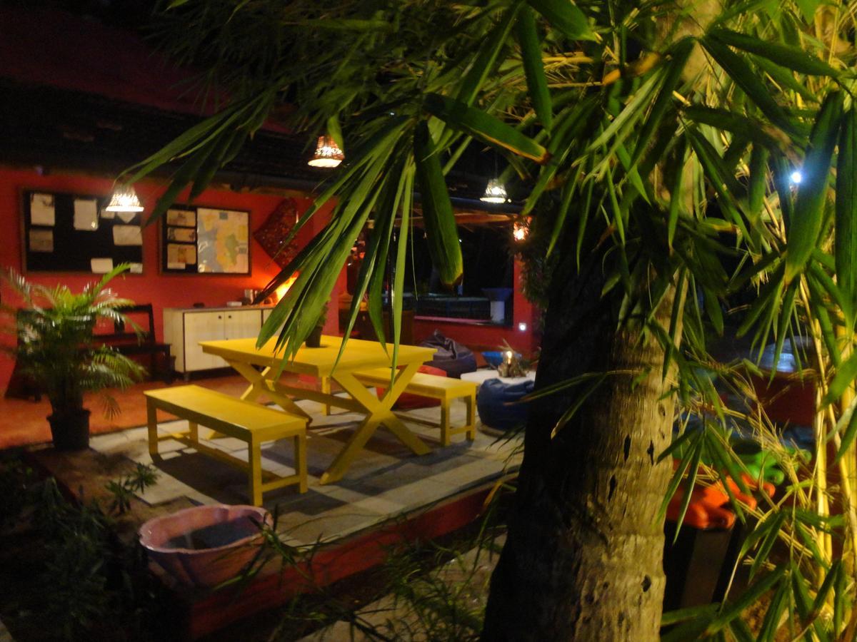 The Yuppi Hippi Female Hostel Анжуна Экстерьер фото